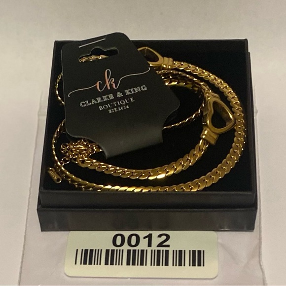 New Necklace and Bracelet Set - Titanium Steel Heart Design - Picture 8 of 8